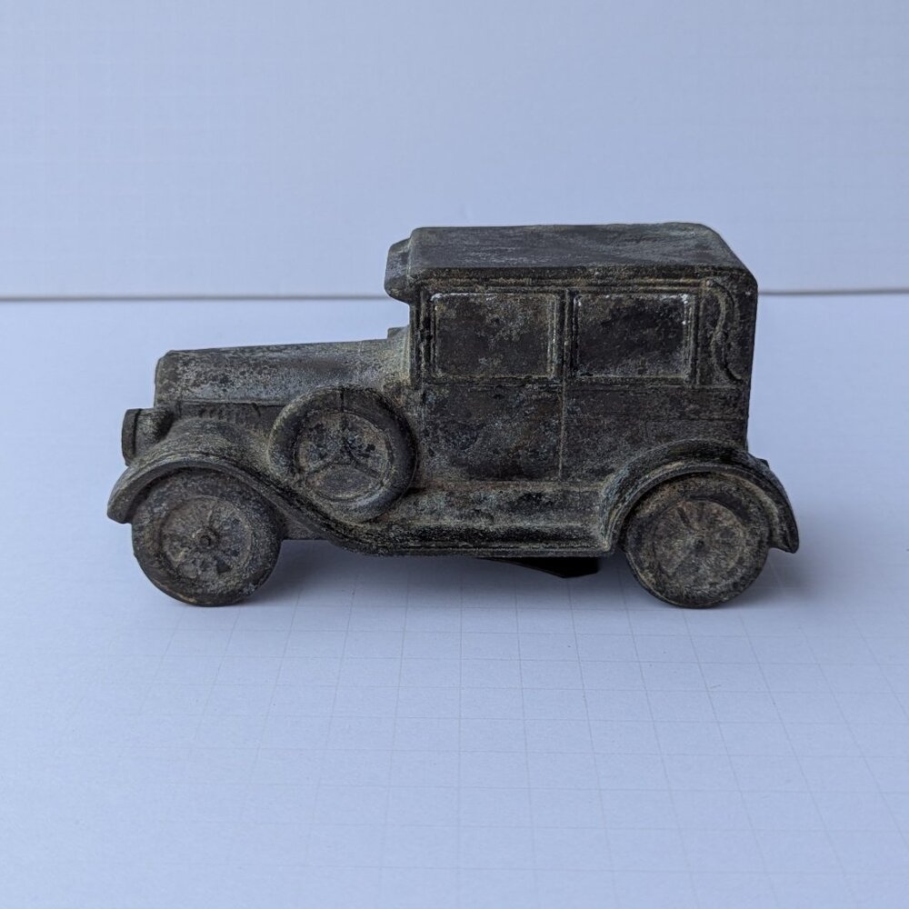 Vintage Banthrico Metal Coin Bank Car, 1924 Chrysler Chicago
